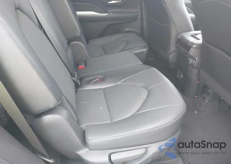 2024 Toyota Grand Highlander Xle from USA, damaged, VIN 5TDAAAA55RS000832